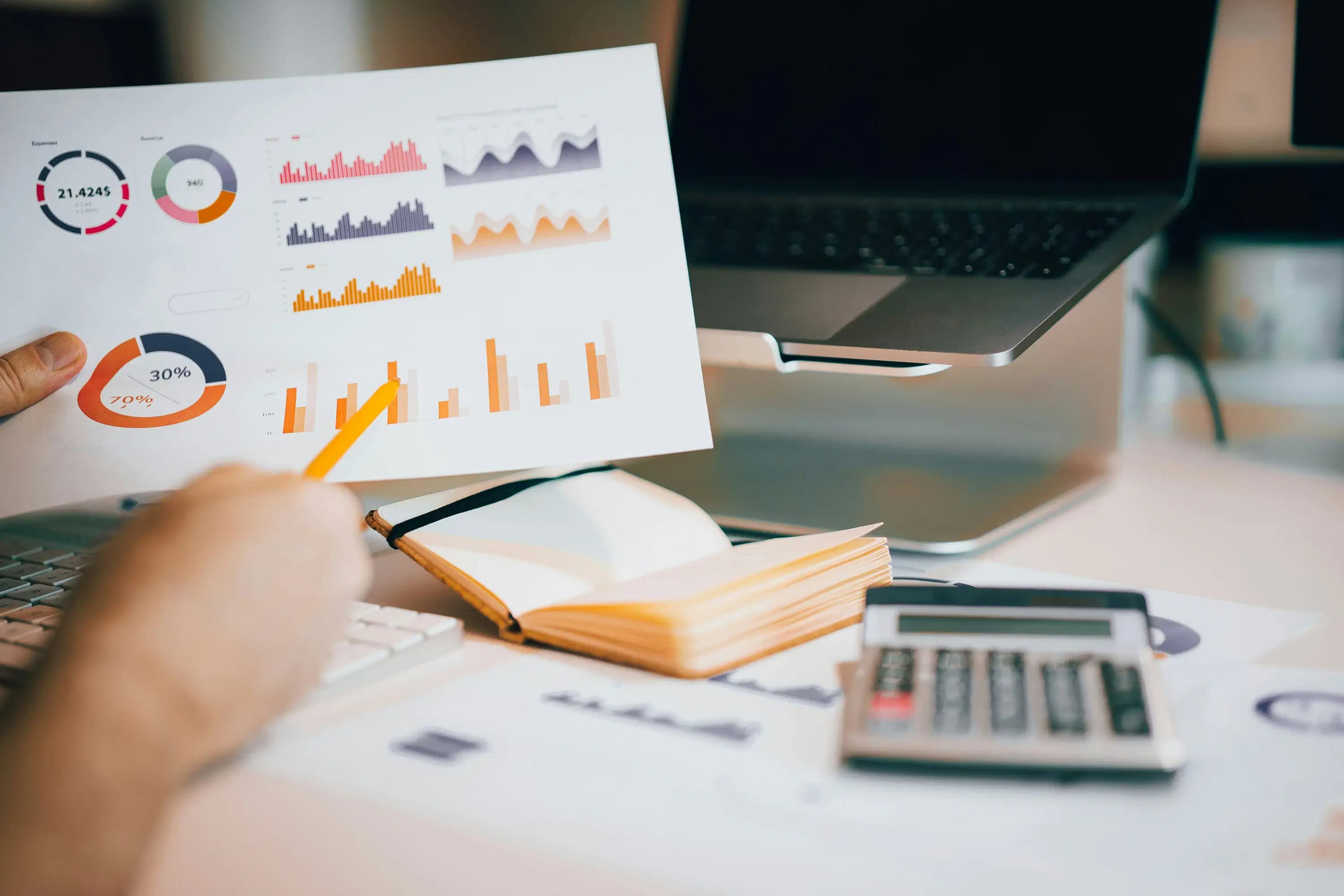 Comprendre l’analyse financière : définition des termes essentiels